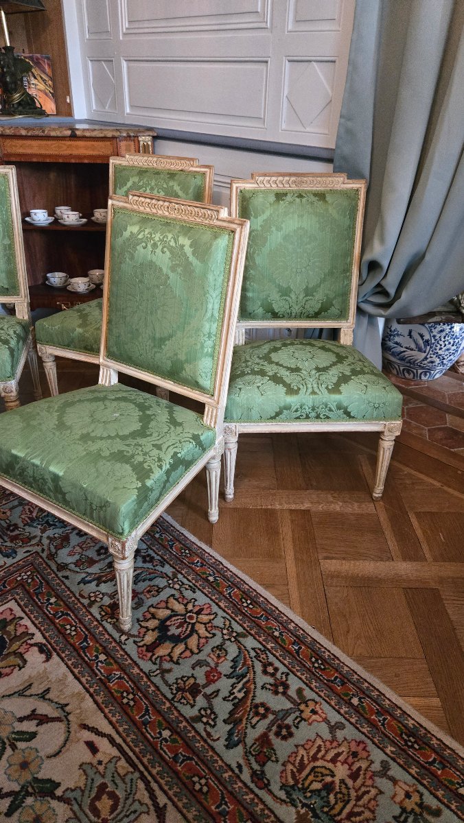 Suite de quatre chaises de salon estampillées Louis-Madeleine Pluvinet.  Époque Louis XVI.-photo-2