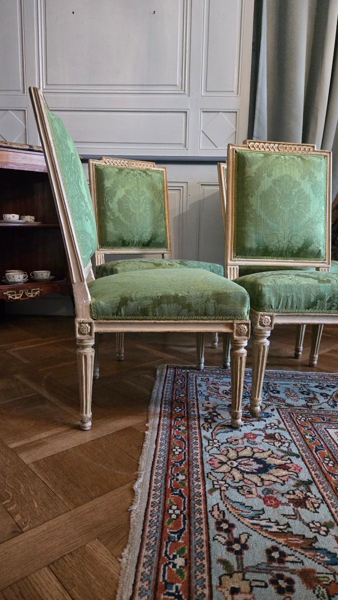 Suite de quatre chaises de salon estampillées Louis-Madeleine Pluvinet.  Époque Louis XVI.-photo-5