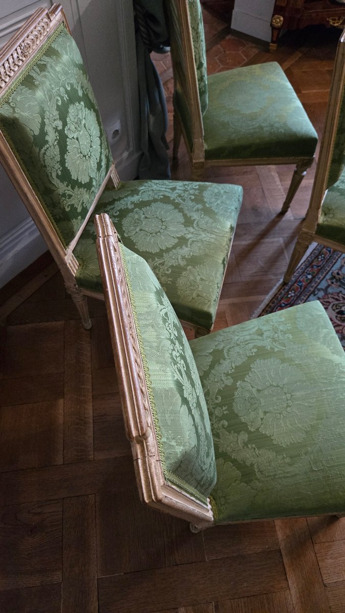 Suite de quatre chaises de salon estampillées Louis-Madeleine Pluvinet.  Époque Louis XVI.-photo-6