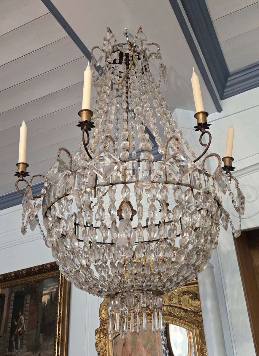 LUSTRE  CORBEILLE DE FORME MONTGOLFIÈRE, fin du XVIIIe siècle.  