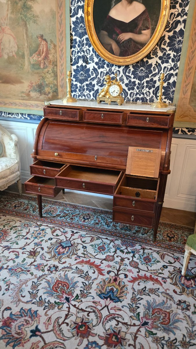 Bureau à cylindre en acajou d’époque Louis XVI  Paris, vers 1780-1790 .-photo-2