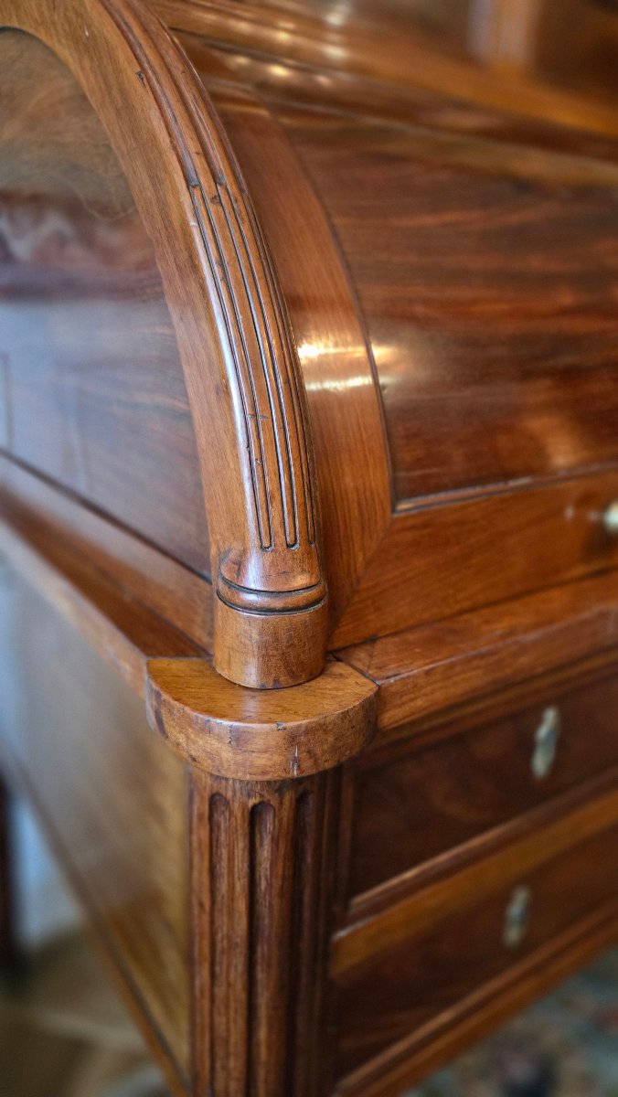 Bureau à cylindre en acajou d’époque Louis XVI  Paris, vers 1780-1790 .-photo-4