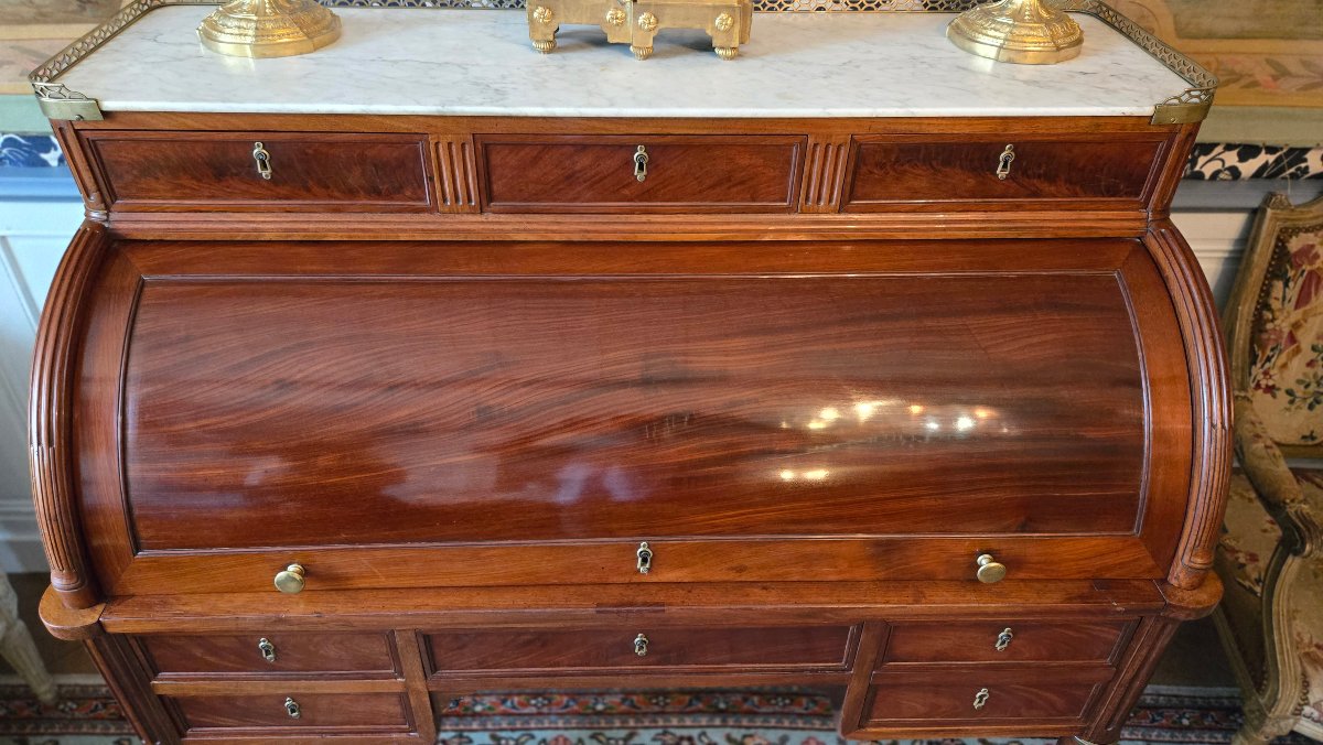Bureau à cylindre en acajou d’époque Louis XVI  Paris, vers 1780-1790 .-photo-5