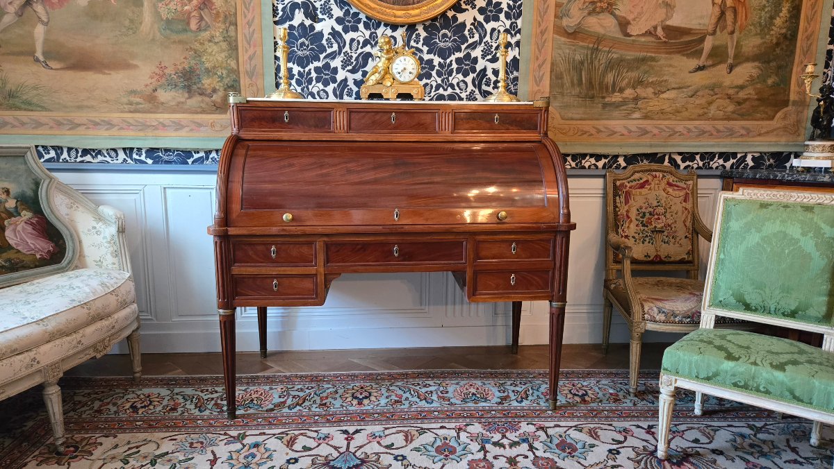 Bureau à cylindre en acajou d’époque Louis XVI  Paris, vers 1780-1790 .-photo-8