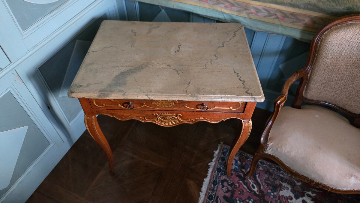 Table à écrire de milieu à décor d’inspiration héraldique.   Époque Louis XV, milieu du XVIIIᵉ -photo-4