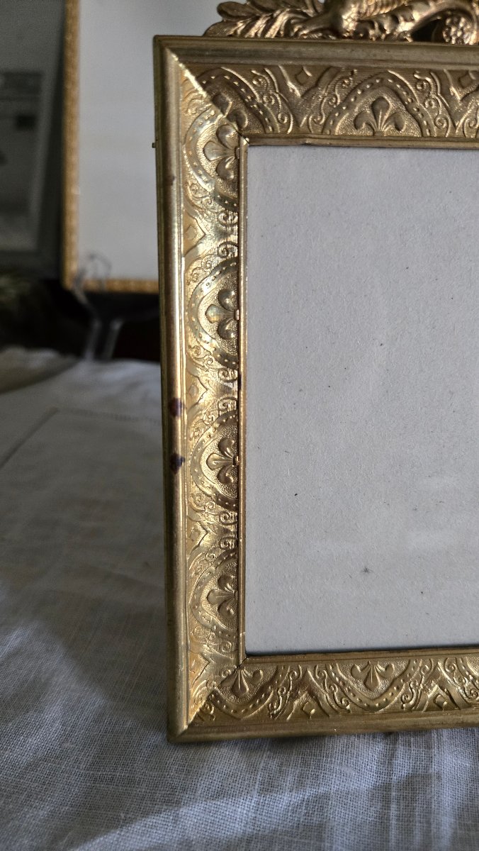 cadre à décor de fleurs de lys et sphinges ailées  Travail français du XIXᵉ siècle-photo-2