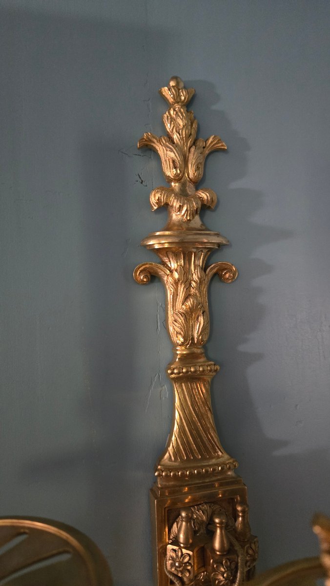 Grande paire d’appliques néoclassiques en bronze ciselé et doré, fin du XIXe siècle.  -photo-2