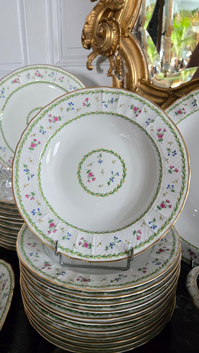 important service de table « Artois » en porcelaine de Limoges Bernardaud -photo-3