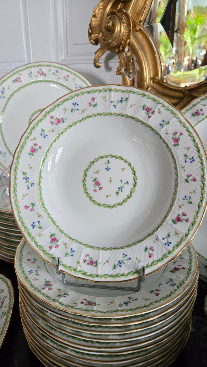 important service de table « Artois » en porcelaine de Limoges Bernardaud -photo-4