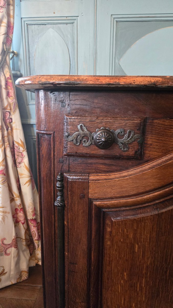 Buffet de chasse réalisé anciennement à partir d'un buffet deux-corps de boiserie  du XVIIIe-photo-3