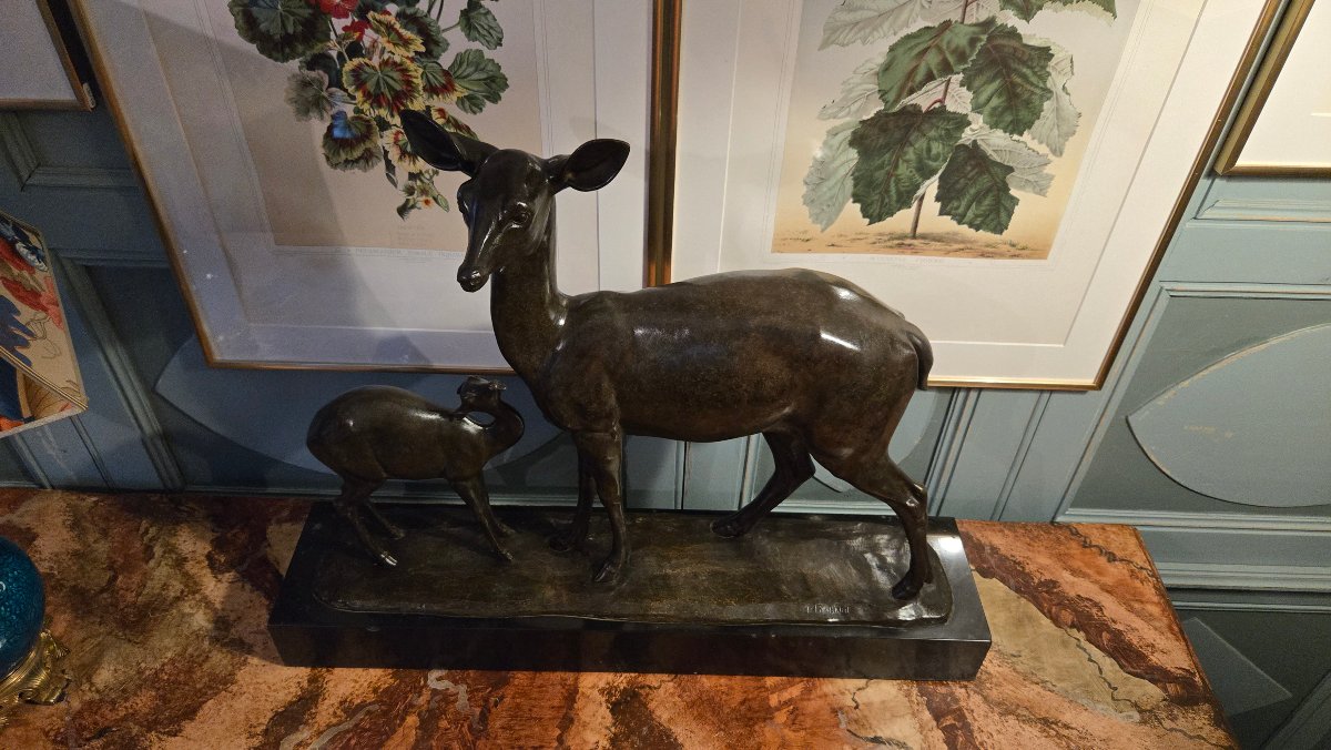 Irénée Rochard (1906-1984) – La biche aux aguets et son faon, important groupe en bronze.-photo-5