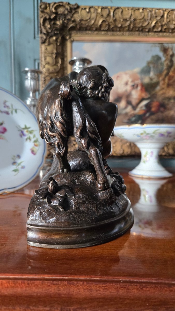 Bacchus enfant jouant avec une chèvre – bronze à patine médaille nuancée, XIXe siècle.  -photo-1