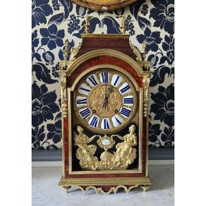 Pendule Religieuse En écaille Rouge Et Bronze Doré, Paris époque Louis XIV