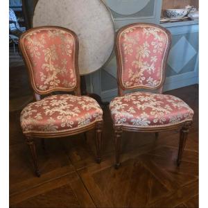 Paire de chaises Transition Louis XV – Louis XVI, travail parisien, vers 1765–1775.