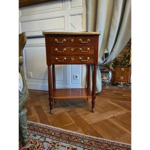 Table chiffonnière en acajou massif et placage d'acajou d'époque Directoire.