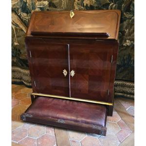 bureau de pente formant prie-dieu estampillé P. DANEAU époque fin Louis XIV – début Régence,