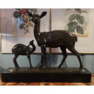 Irénée Rochard (1906-1984) – La biche aux aguets et son faon, important groupe en bronze.