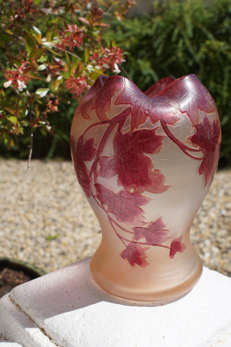 Ruby Series Legras Vase With Ivy Decor