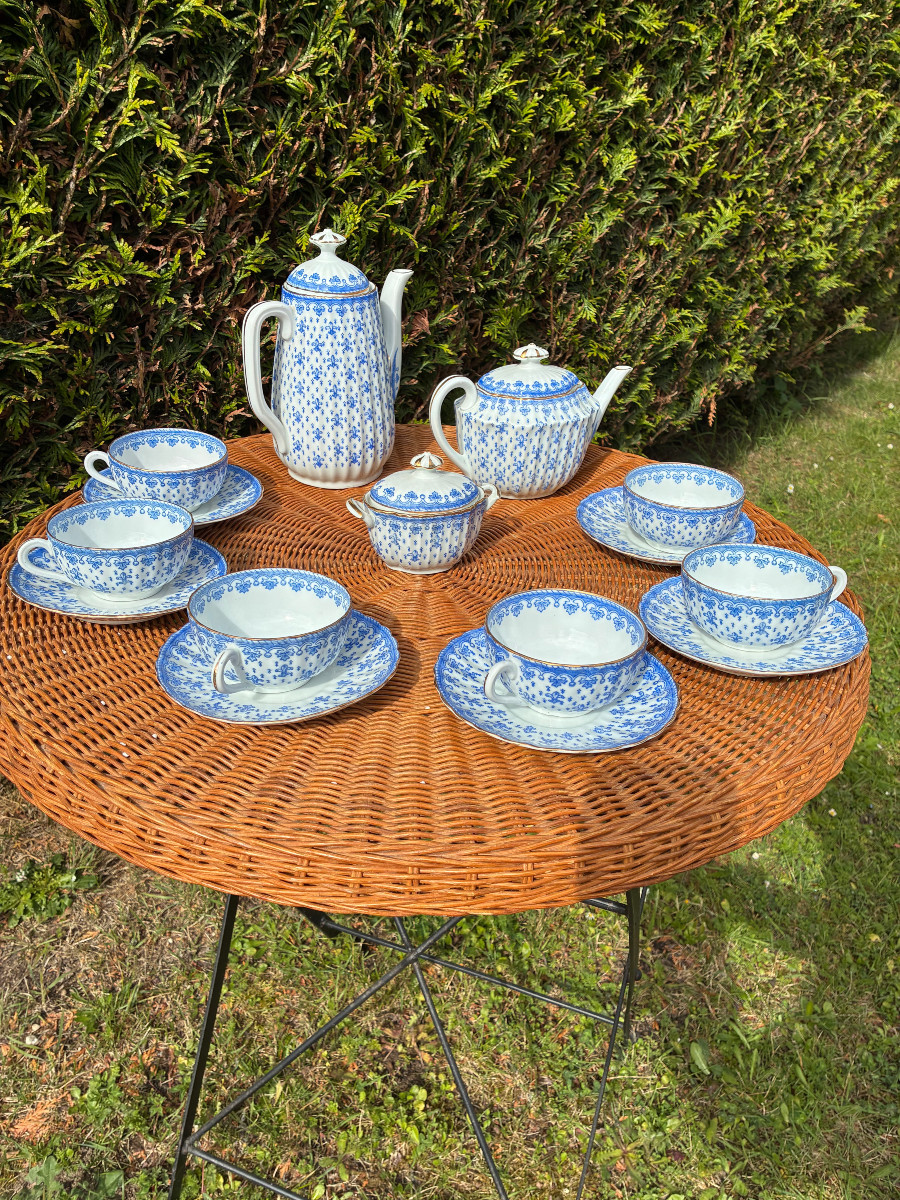Oscar Schaller Tea And Coffee Set With Fleur-de-lys Design