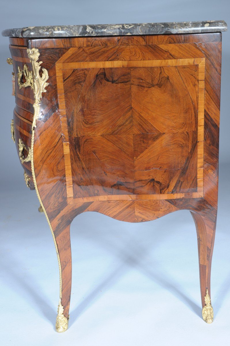  - Estampillée Ellaume -  Belle Commode Sauteuse  –XVIIIème-photo-2