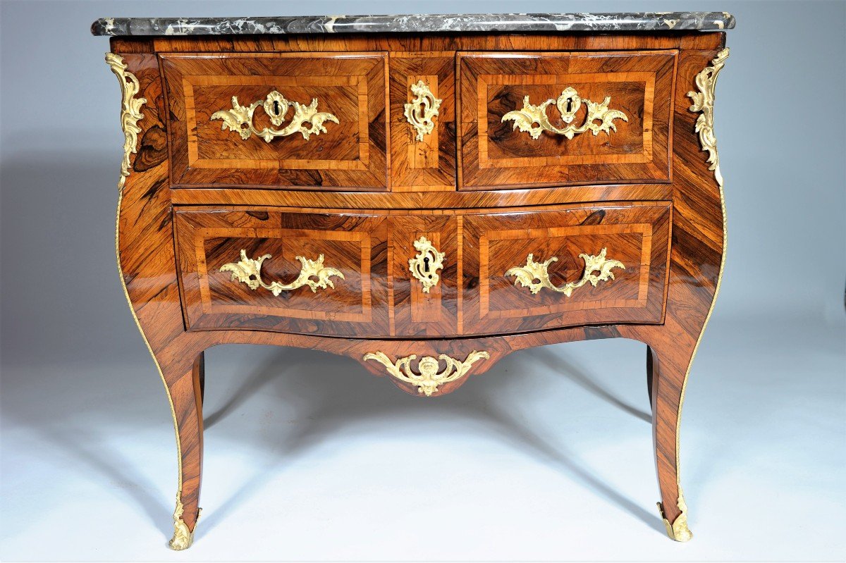 Stamped Jc Ellaume - Superb Chest Of Drawers With Front And Curved Sides - Louis XV Period-photo-3
