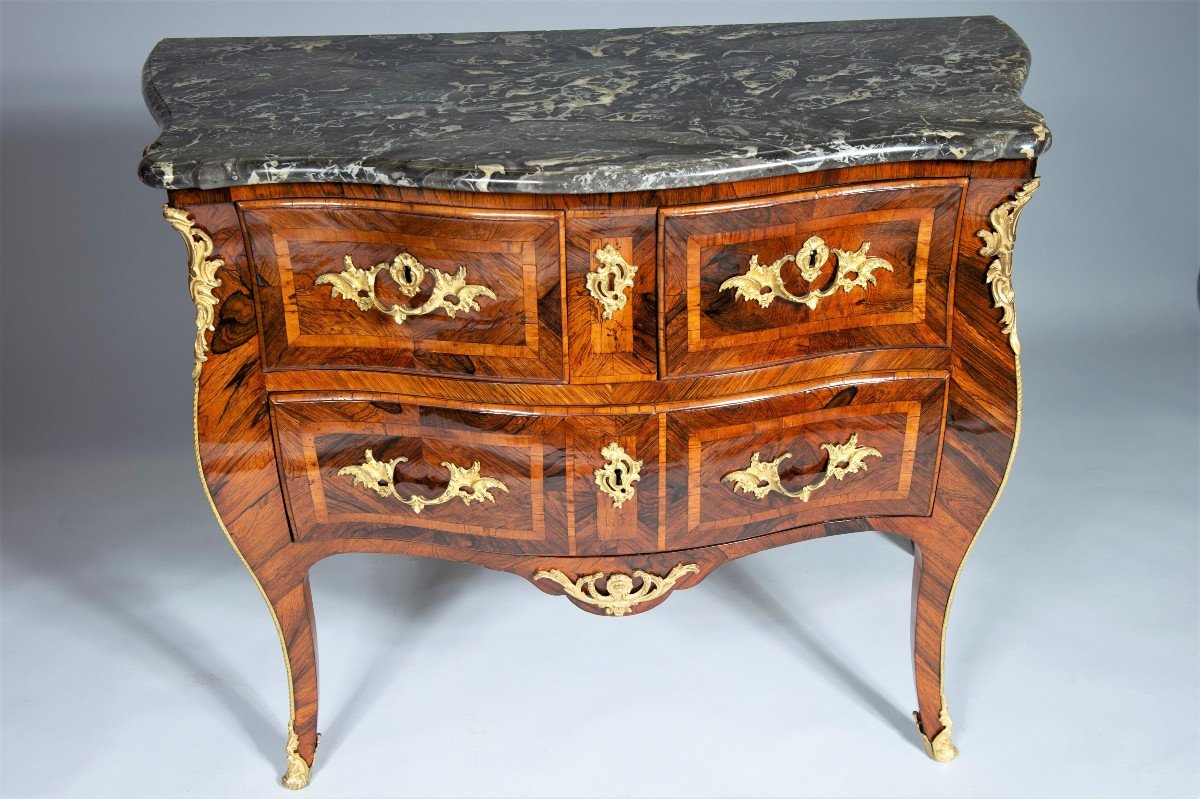 Stamped Jc Ellaume - Superb Chest Of Drawers With Front And Curved Sides - Louis XV Period-photo-8