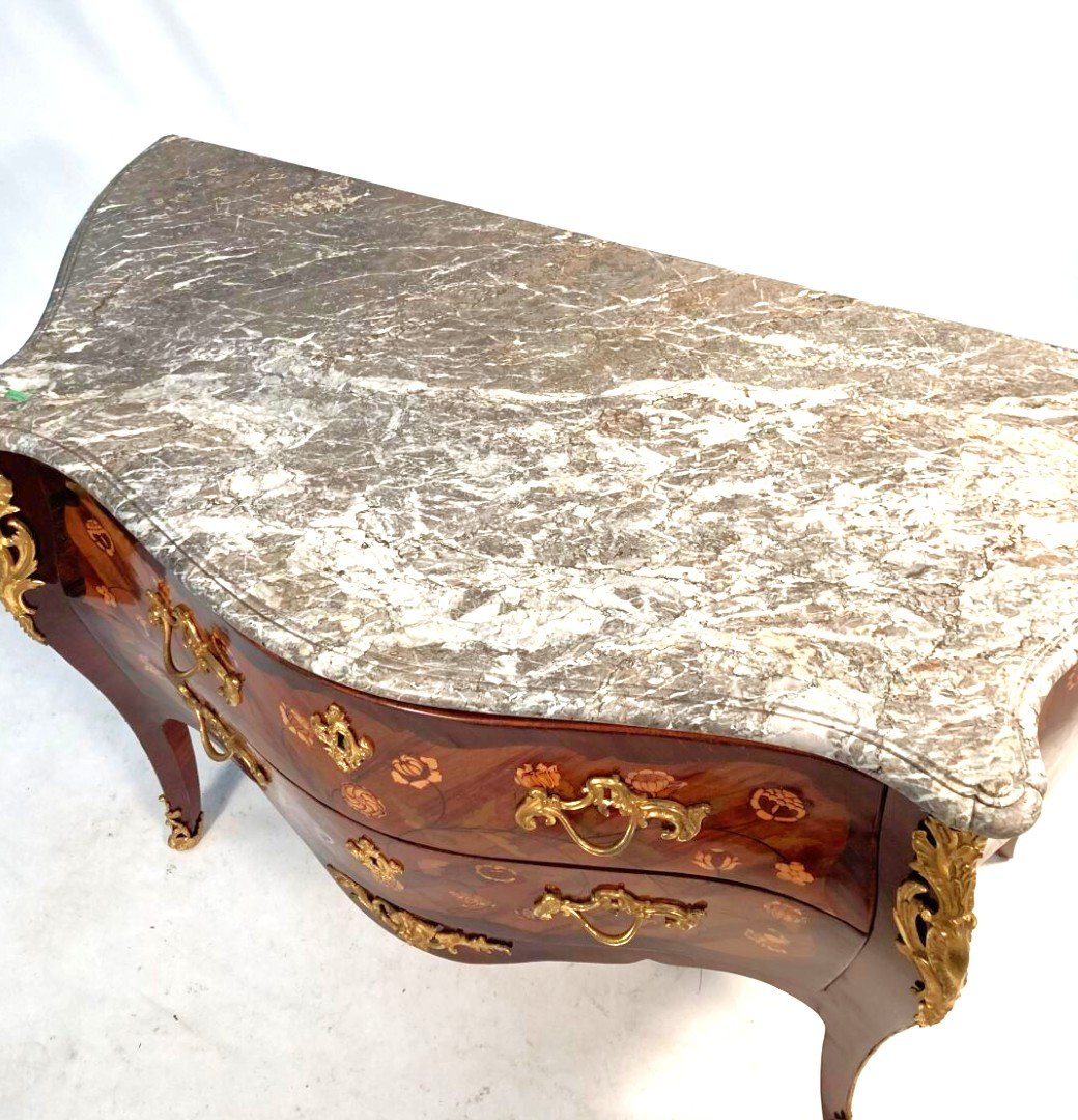 Estampillée  Walter – Belle Commode  En Marqueterie De Tiges Fleuries Et Feuillagées – XVIIIème-photo-3