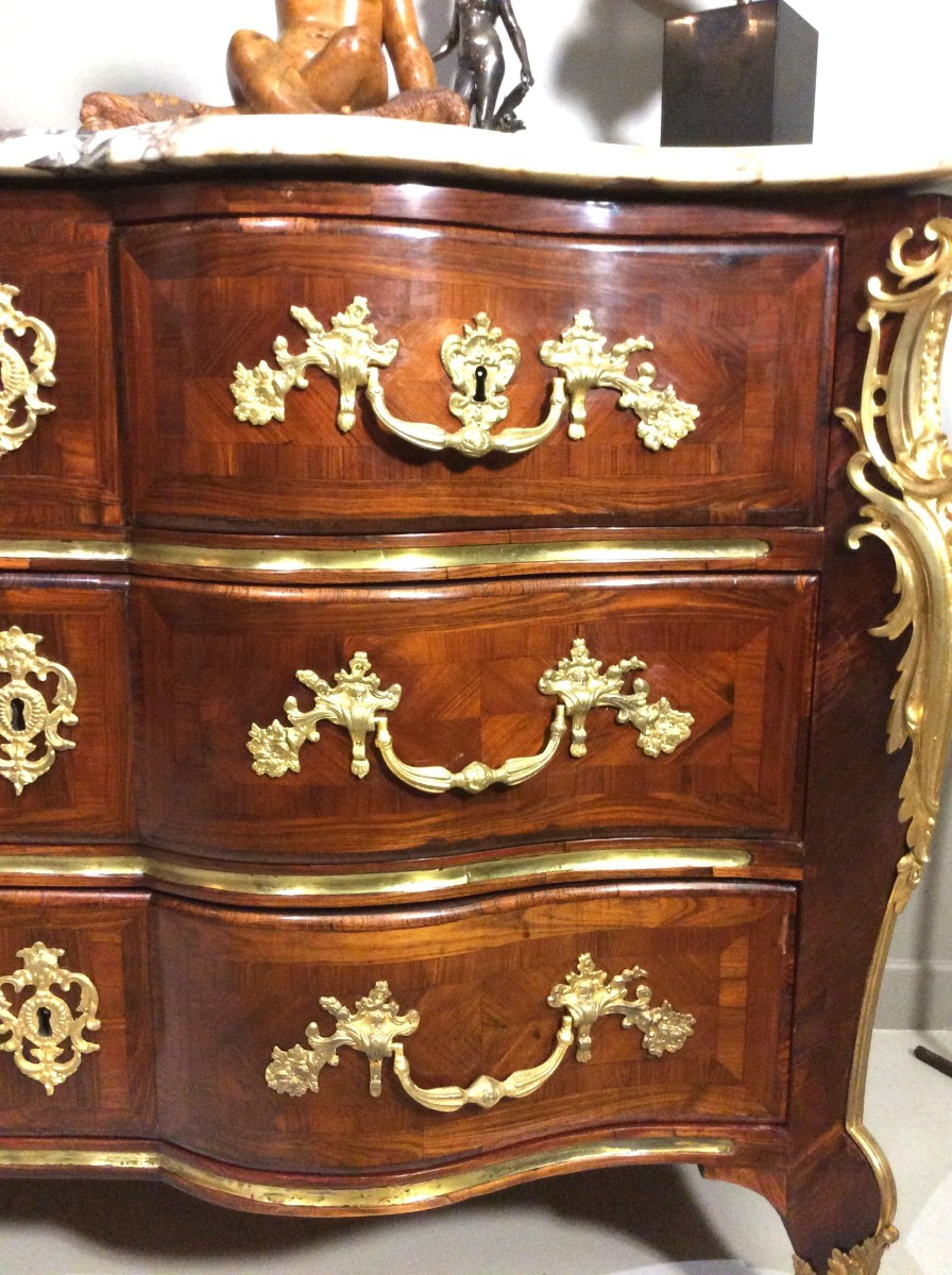 Splendid Violet Wood Inlaid Chest Of Drawers - Early Louis XV Period-photo-4
