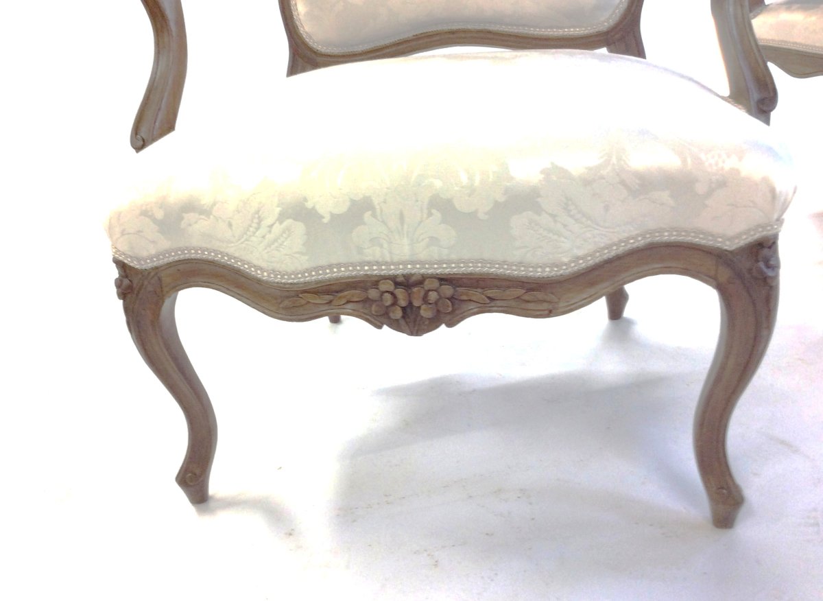 Stamped "avisse" - Pair Of Louis XV Armchairs In Walnut - Louis XV Period-photo-2