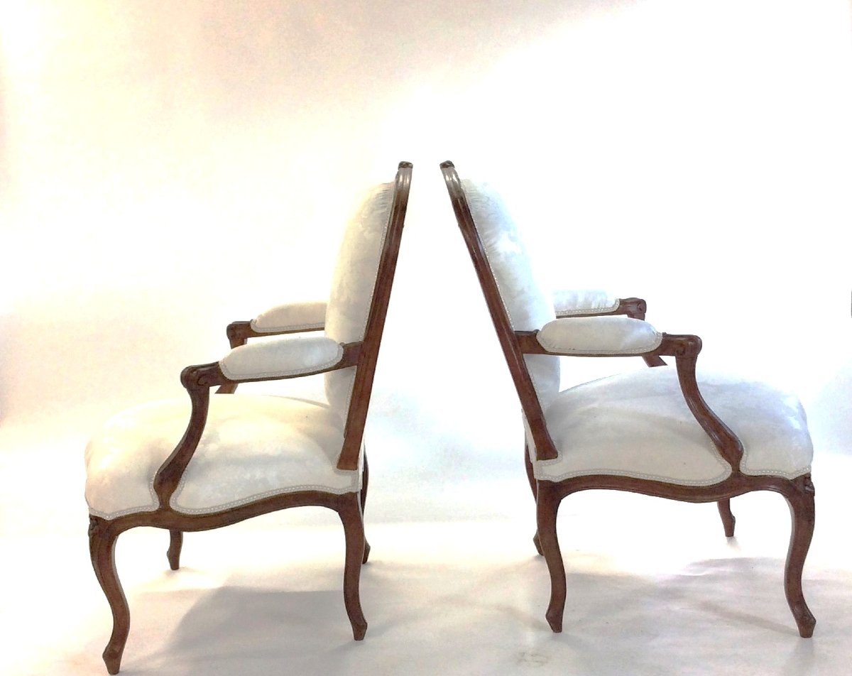 Stamped "avisse" - Pair Of Louis XV Armchairs In Walnut - Louis XV Period-photo-3