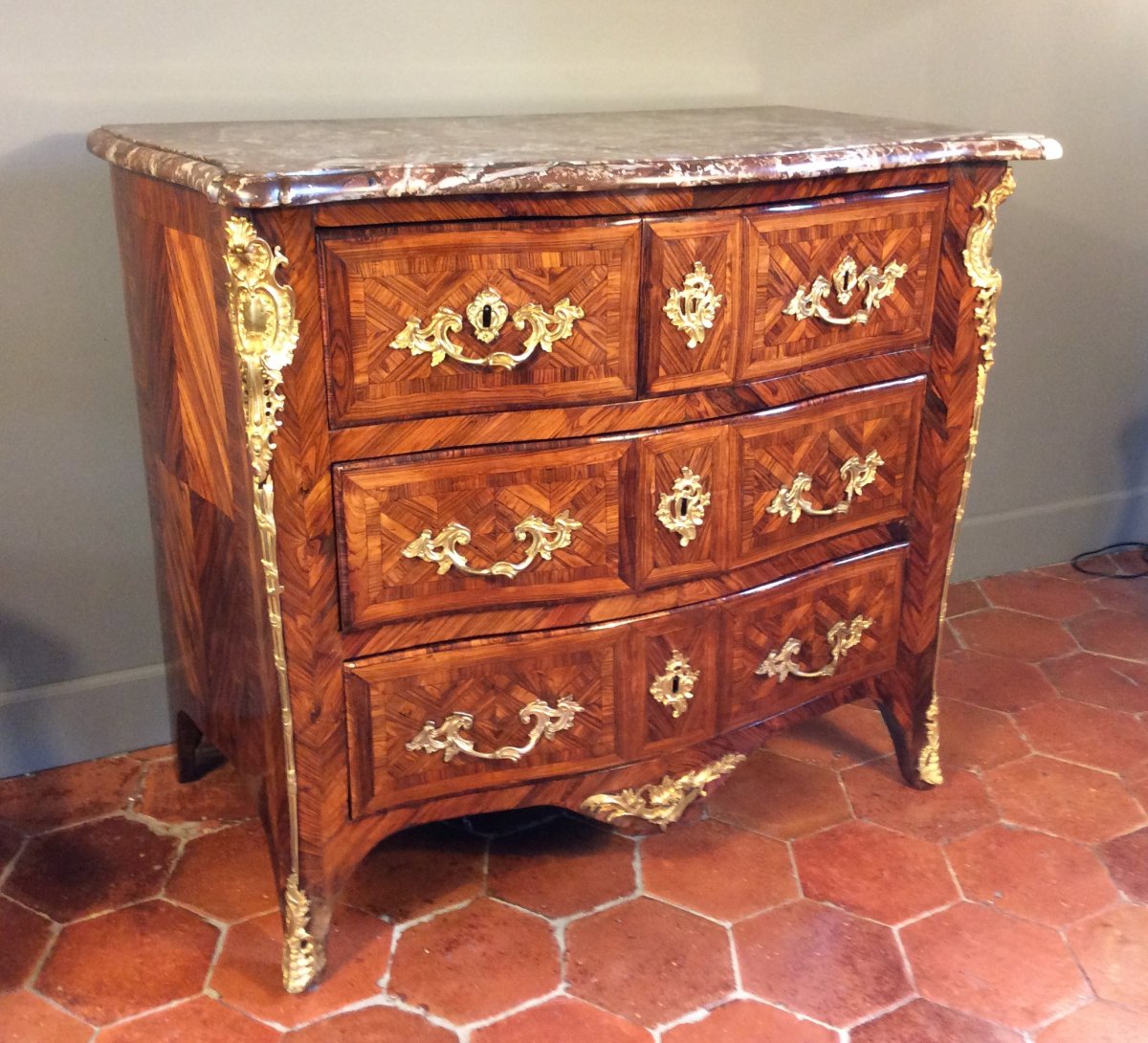 Estampillée F. Lieutaud -  Rare Et Splendide Commode Régence Galbée  - 18ème Siècle-photo-2