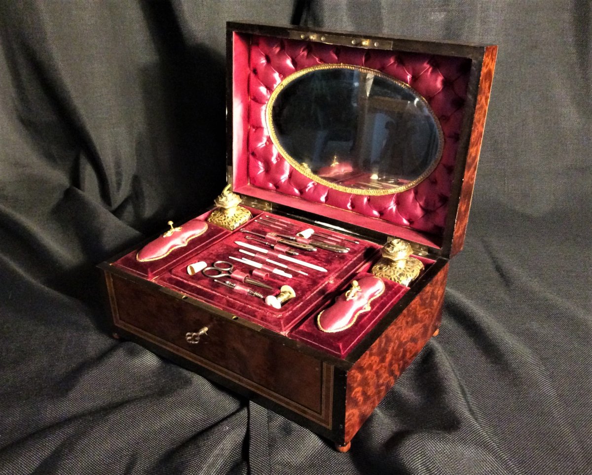 From 26.09 To 16.10: 20% Discount  -  Box With Sewing - Napoleon III Period - 19th Century