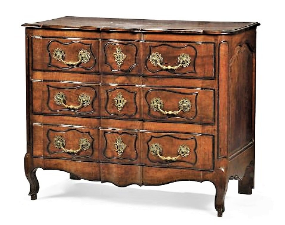 Elegant Crossbow Commode In Walnut - Louis XV Period