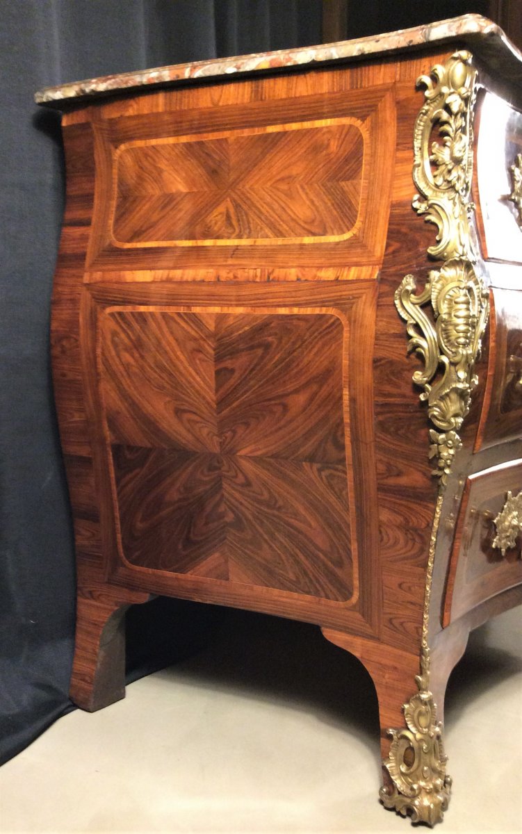   Attribuée à Tairraz - Commode Tombeau Galbée - XVIIIème Siècle-photo-1