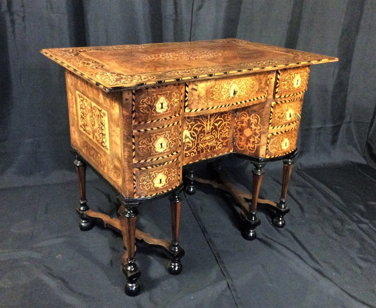 Rare bureau huit pieds dit "Mazarin" - vers 1680 - dans le goût des HACHE-photo-2