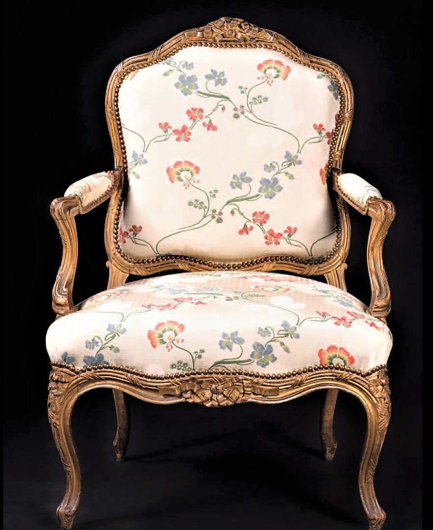 Stamped "nogaret A Lyon", Magnificent Armchair Said To The Queen - Louis XV Period