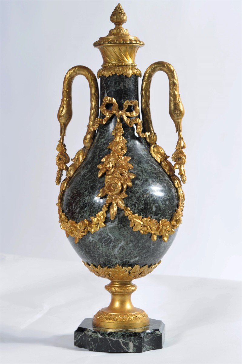   Important Pair Of Decorative Vases In Marble And Gilt Bronze - XIXth-photo-2