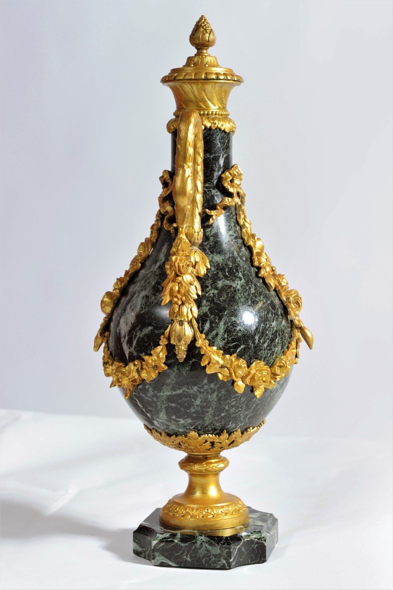   Important Pair Of Decorative Vases In Marble And Gilt Bronze - XIXth-photo-4