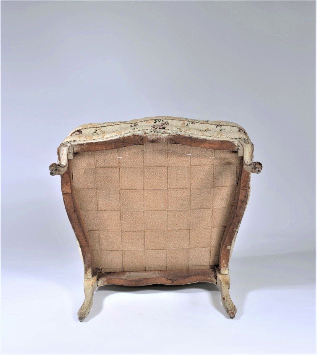     Estampillée « Bauve » - Elégante Bergère à Dossier Plat à Epaulement – Epoque Louis XV-photo-4
