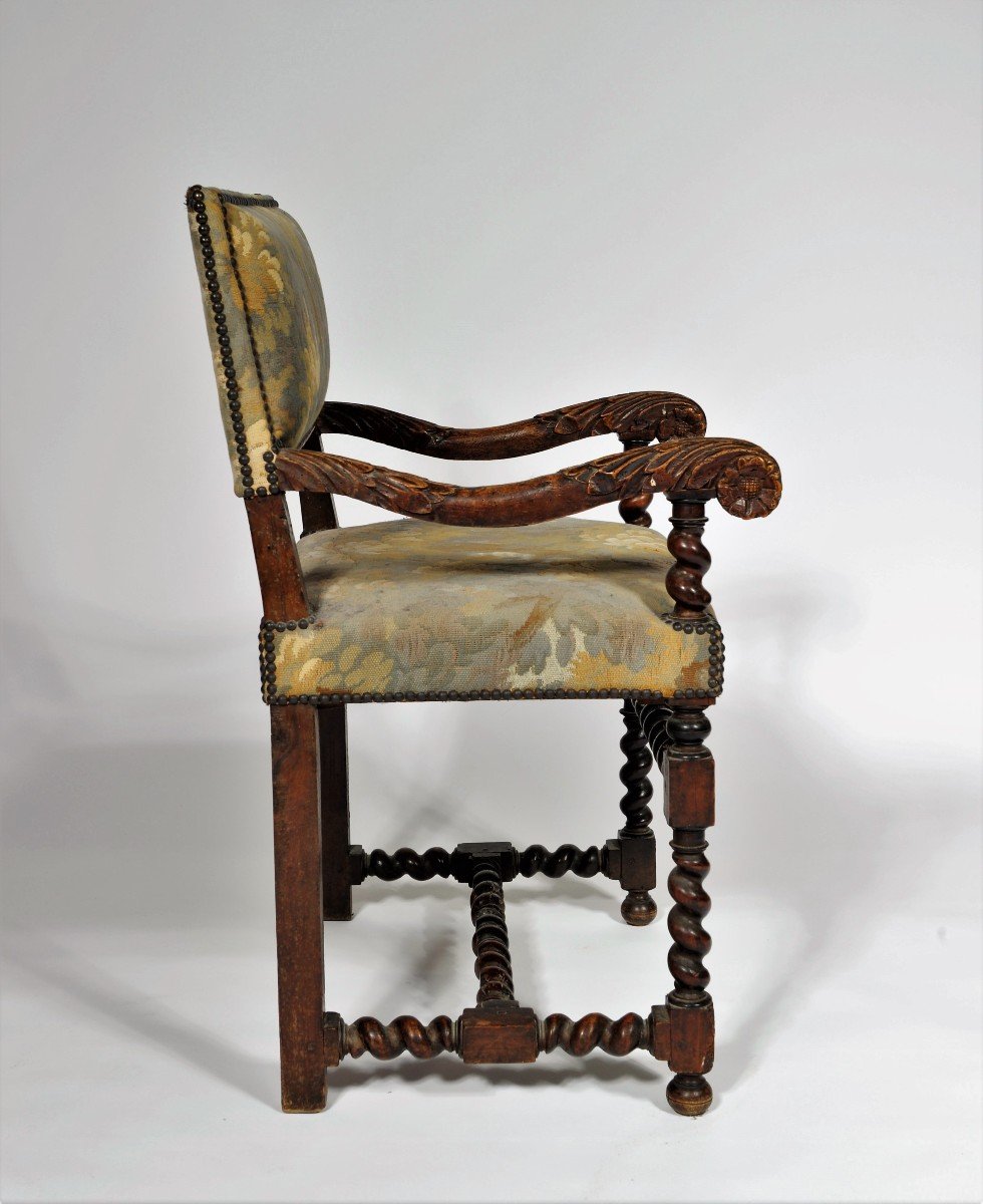    Beautiful Arm Chair In Molded Natural Wood - Louis XIII Period - XVIIth Century-photo-3