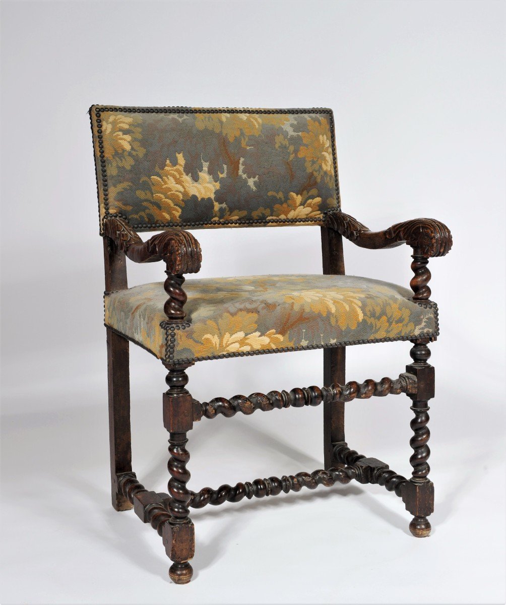    Beautiful Arm Chair In Molded Natural Wood - Louis XIII Period - XVIIth Century-photo-2