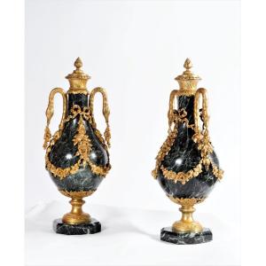   Importante Paire De Vases Décoratifs En Marbre Et Bronze Doré - XIXème