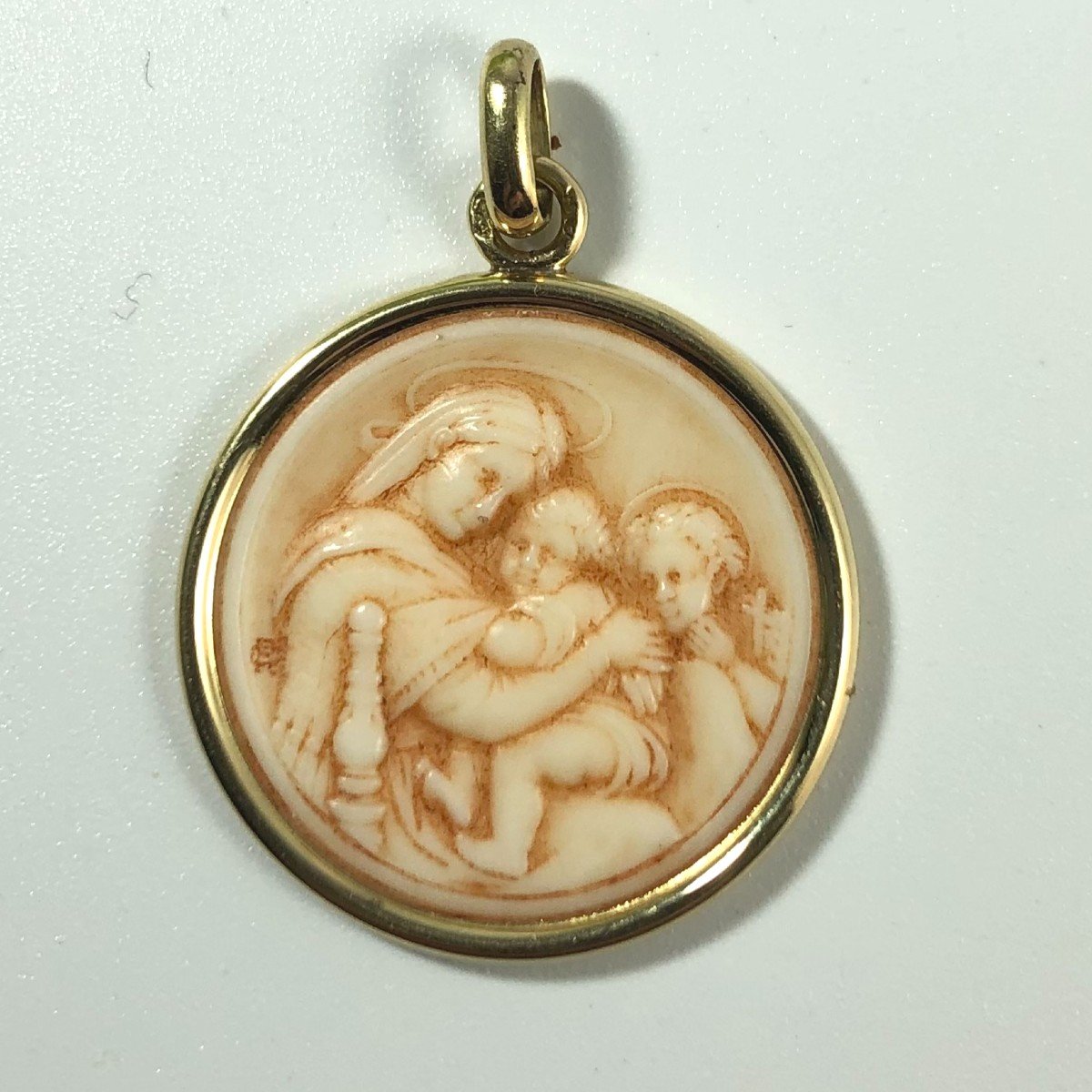 Médaille Vierge à La Chaise d'Après Raphaël