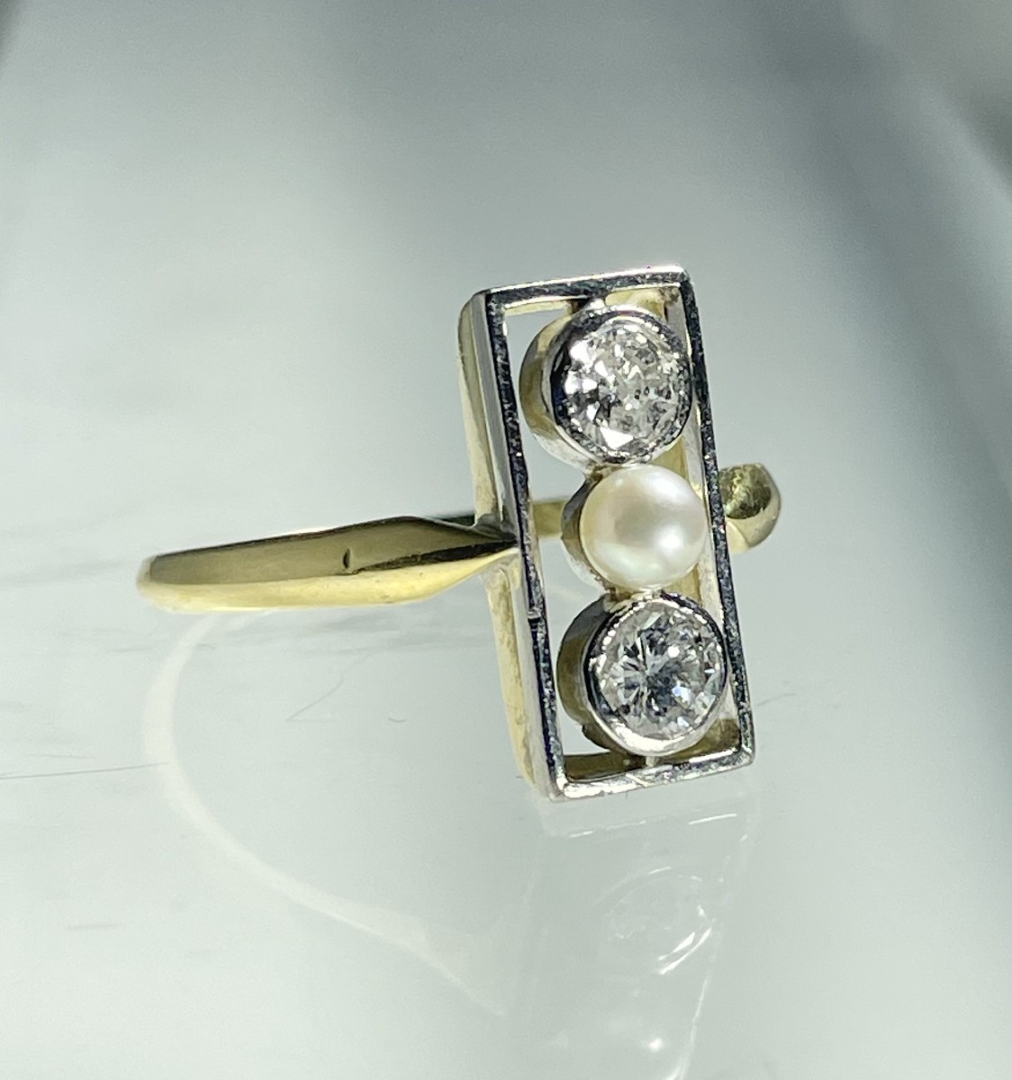 Bague Ajourée, Diamants Et Perles