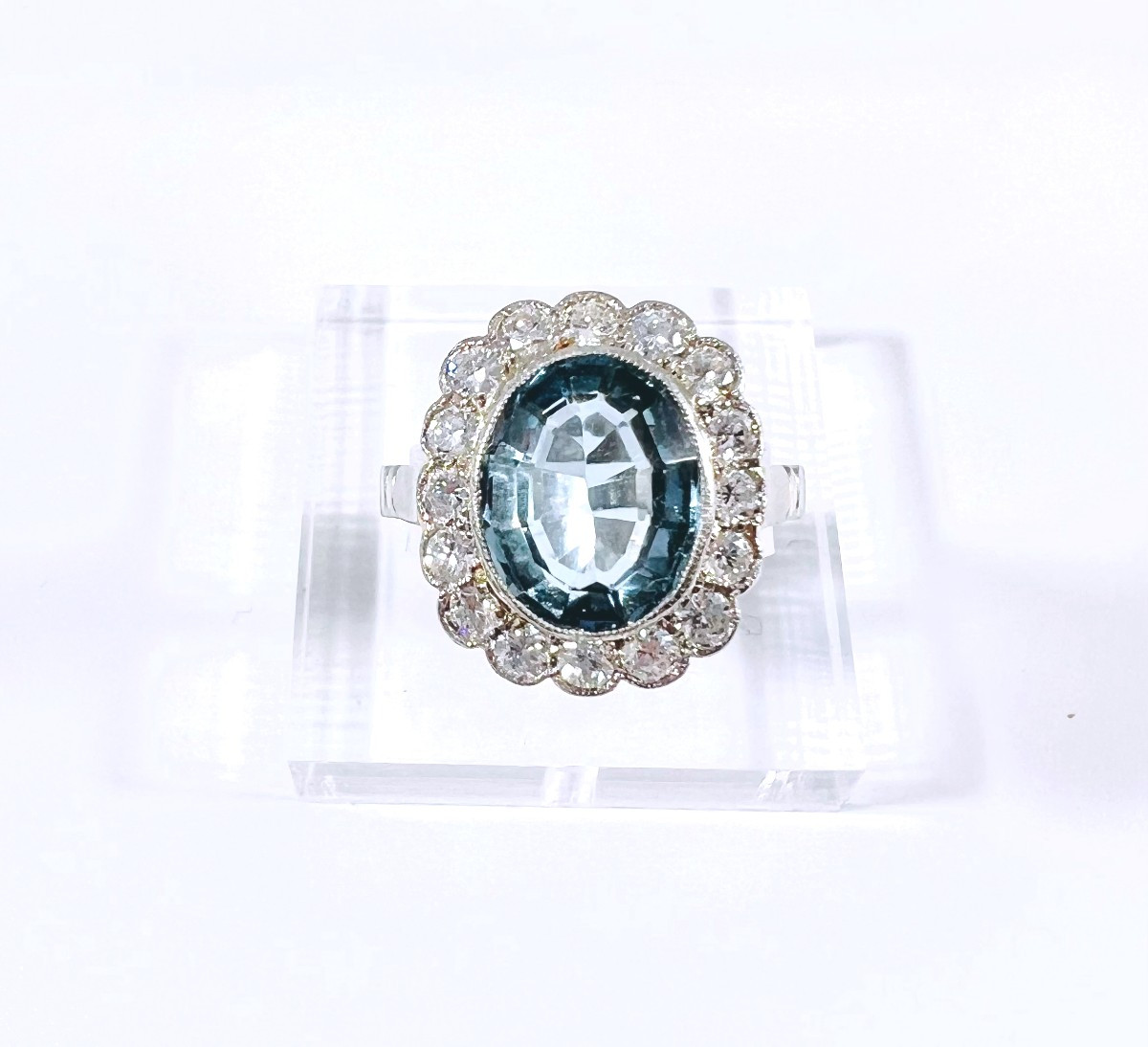 Daisy Ring With Topaz And Diamonds-photo-2