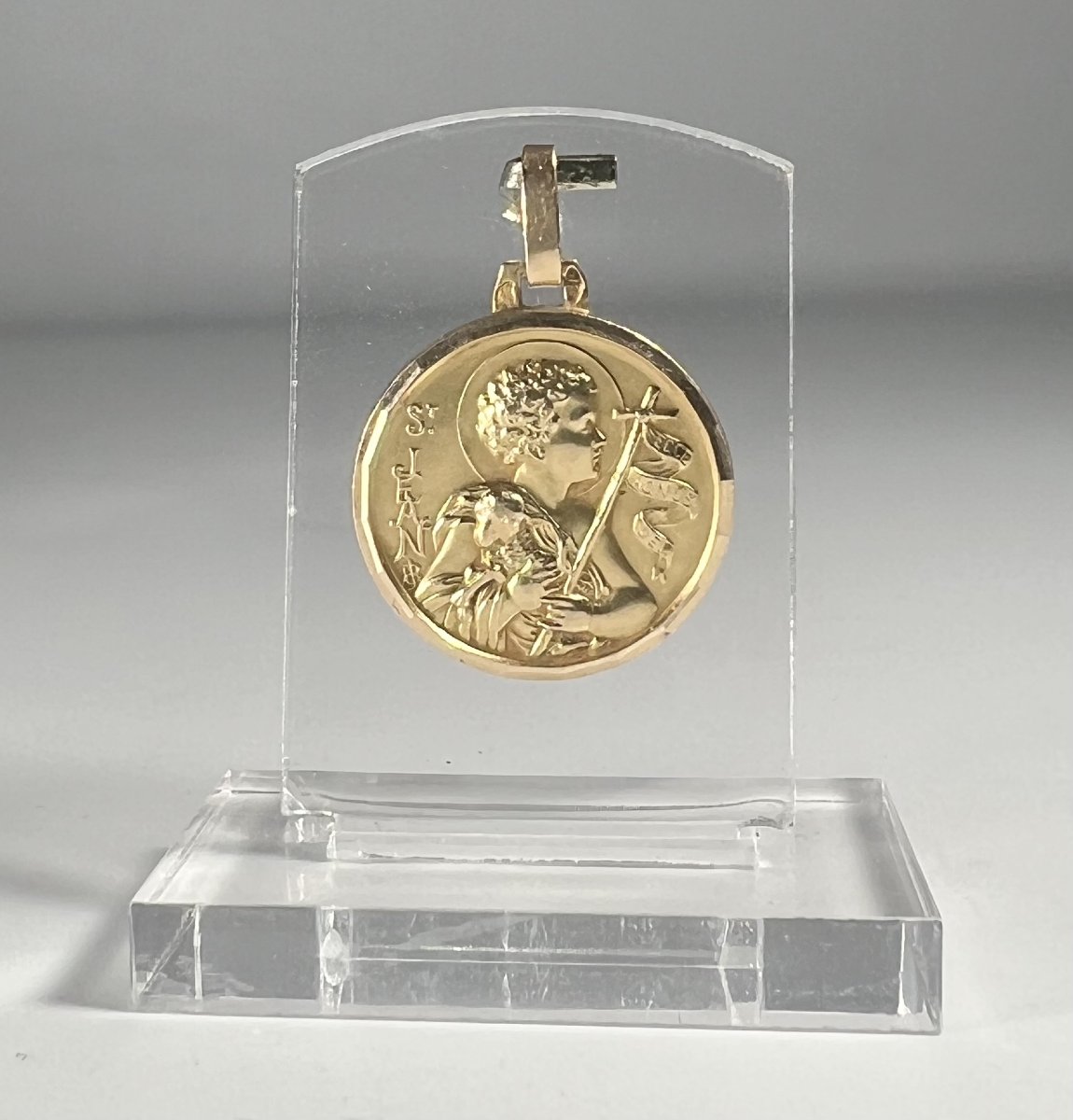 Médaille en or représentant Saint Jean Baptiste