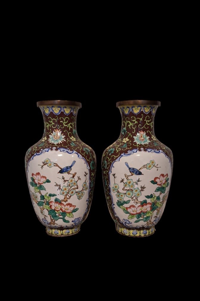 Une Paire De Vases De Canton Chinois émaillés