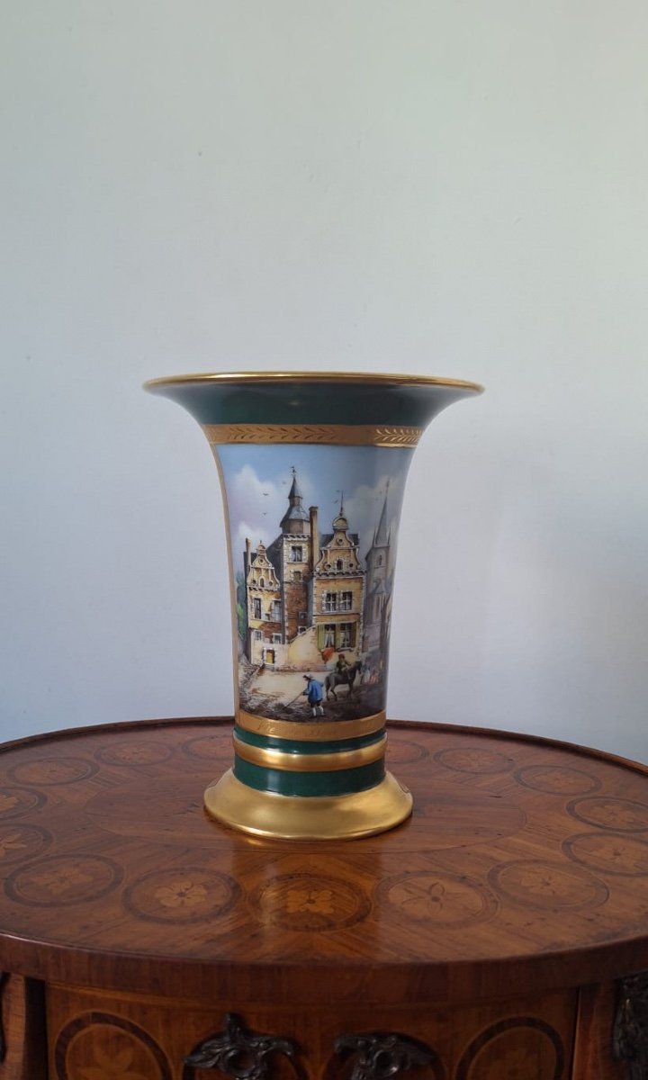 Vase Ancien En Porcelaine, Début Du 20ème Siècle