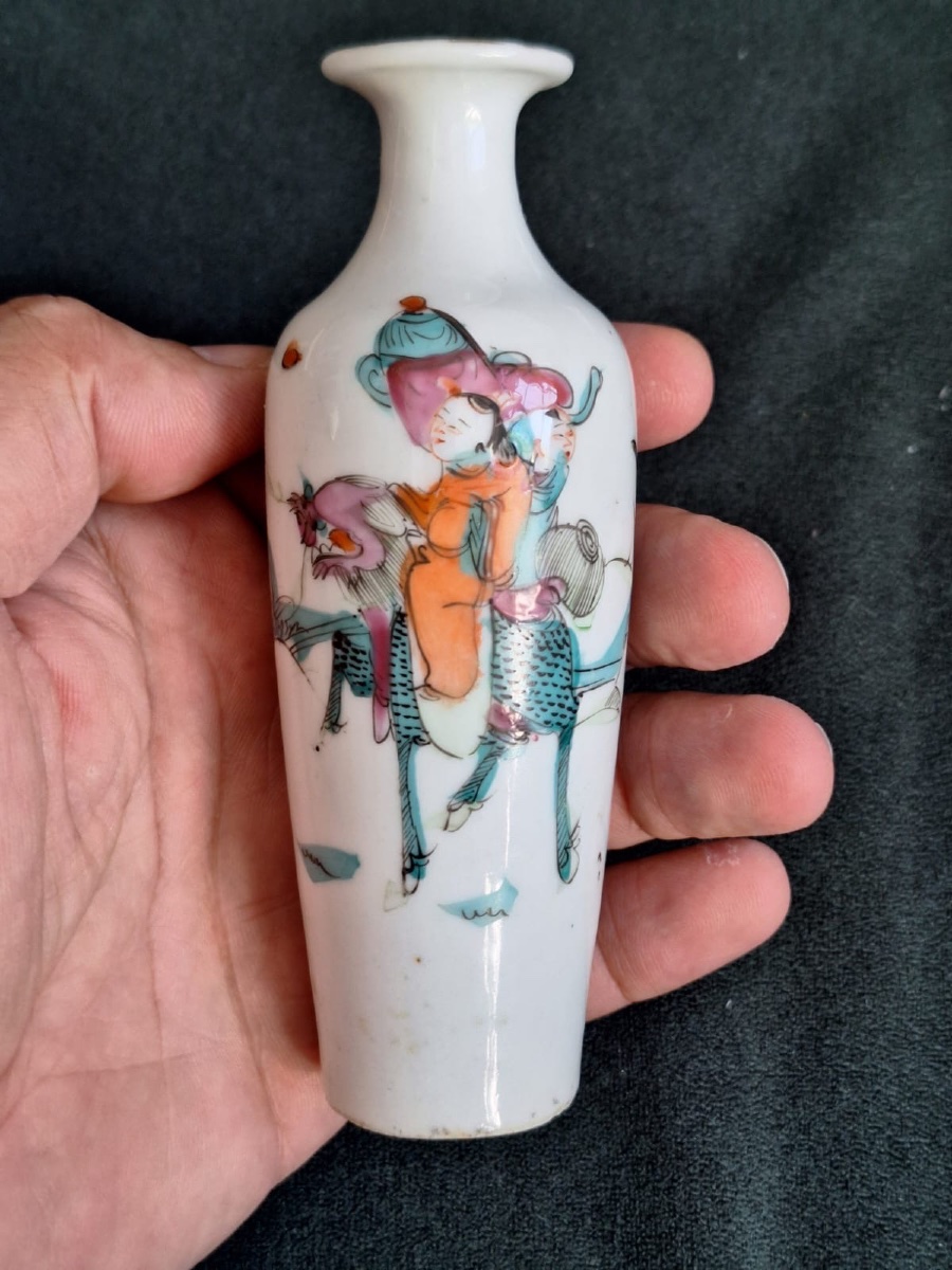 Lot de 3 petits vases chinois en porcelaine, XXe siècle-photo-4