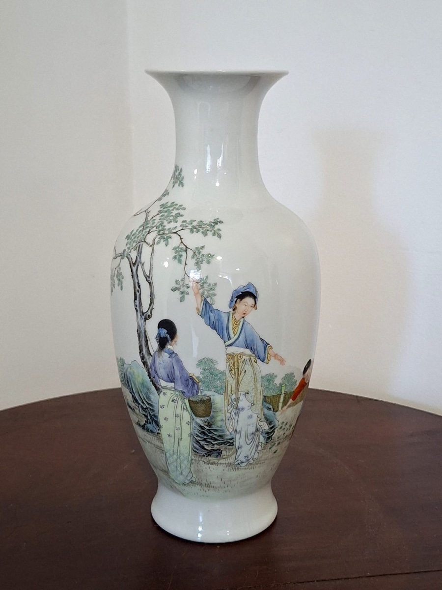Vase chinois de la famille Rose, XXe siècle,signé Gu Song Zhai Zhi-photo-1